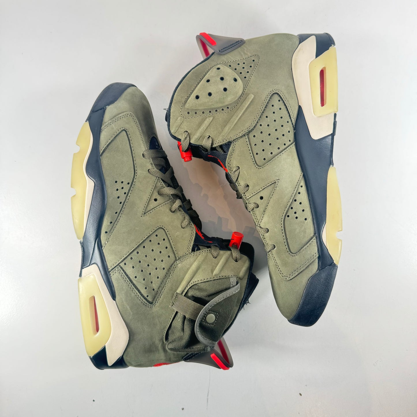CN1084 200 Jordan 6 Retro Travis Scott [USED] - 10.5 M (VNDS)