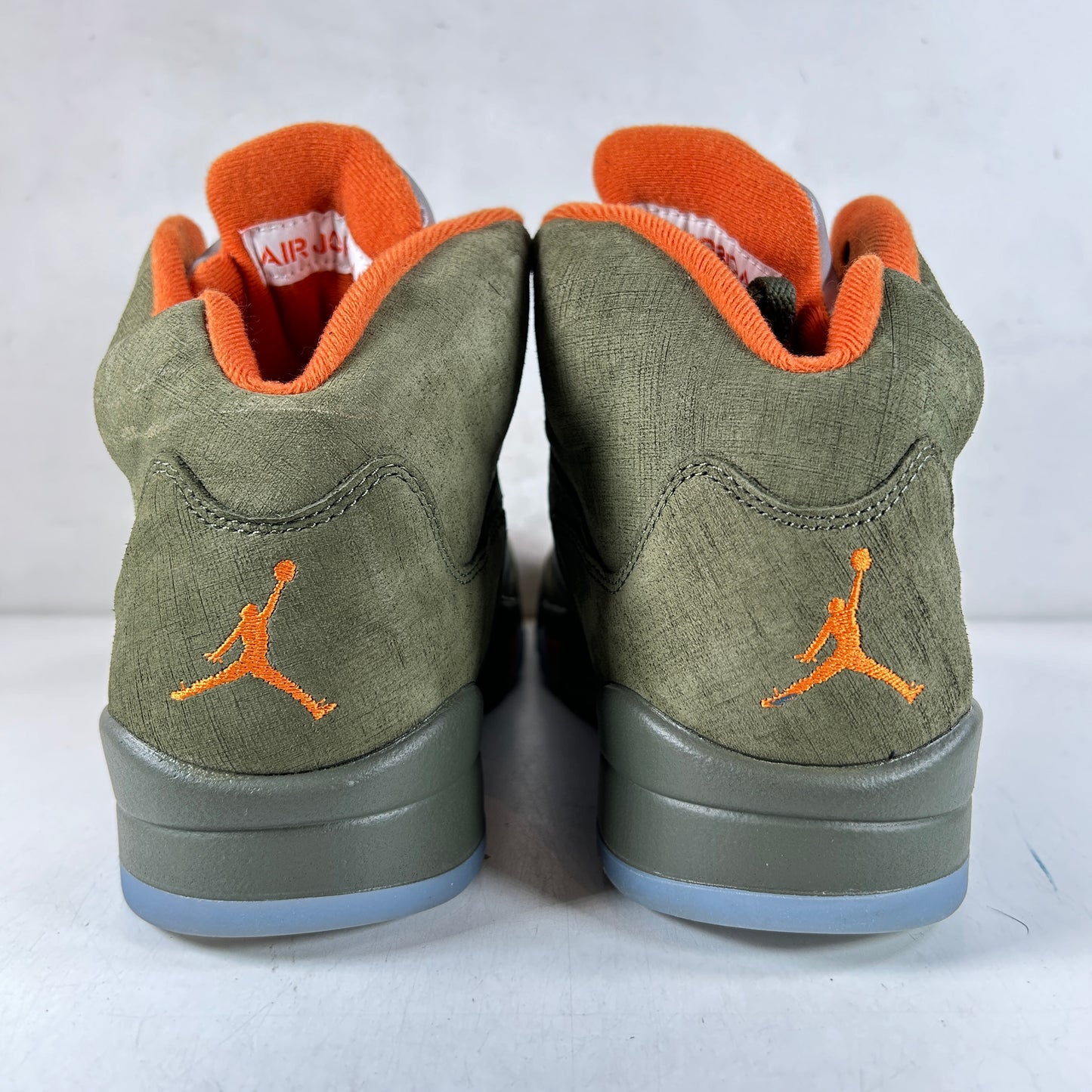 DD0587 308 Jordan 5 Retro Olive (2024) [USED] - 9.5 M (Used)