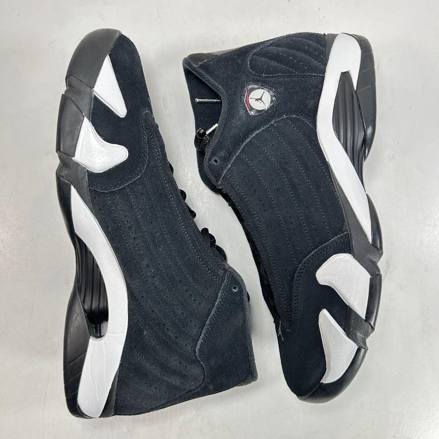 487471 016 Jordan 14 Retro Black White [USED] - 11 M (Used)