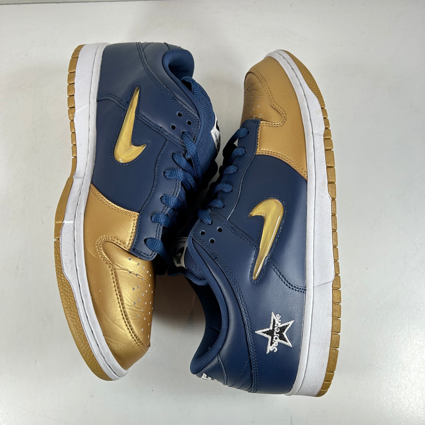 CK3480 700 Nike SB Dunk Low Supreme Jewel Swoosh Gold [USED] - 11.5 M (Used) (No Box)