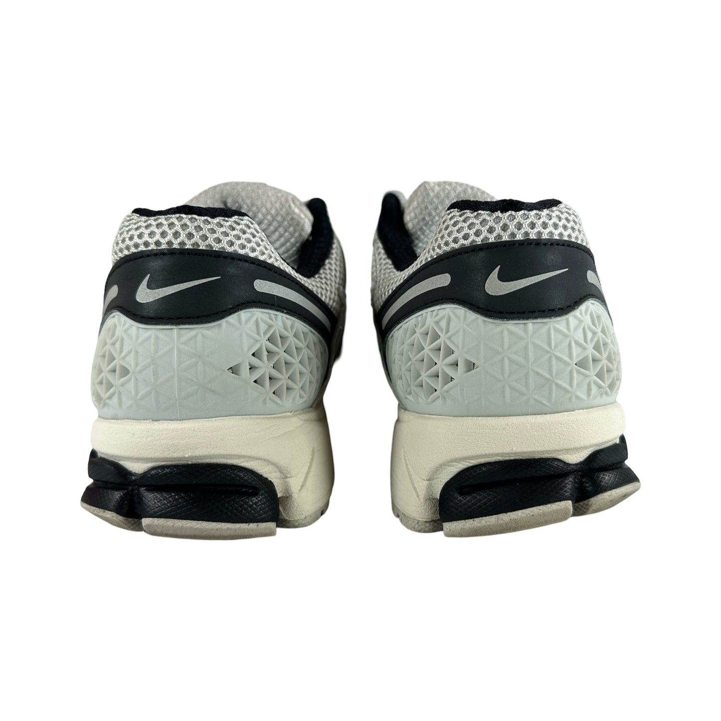 FN7649 110 Nike Zoom Vomero 5 Supersonic Light Bone Black [USED] - 9.5 M (Used)