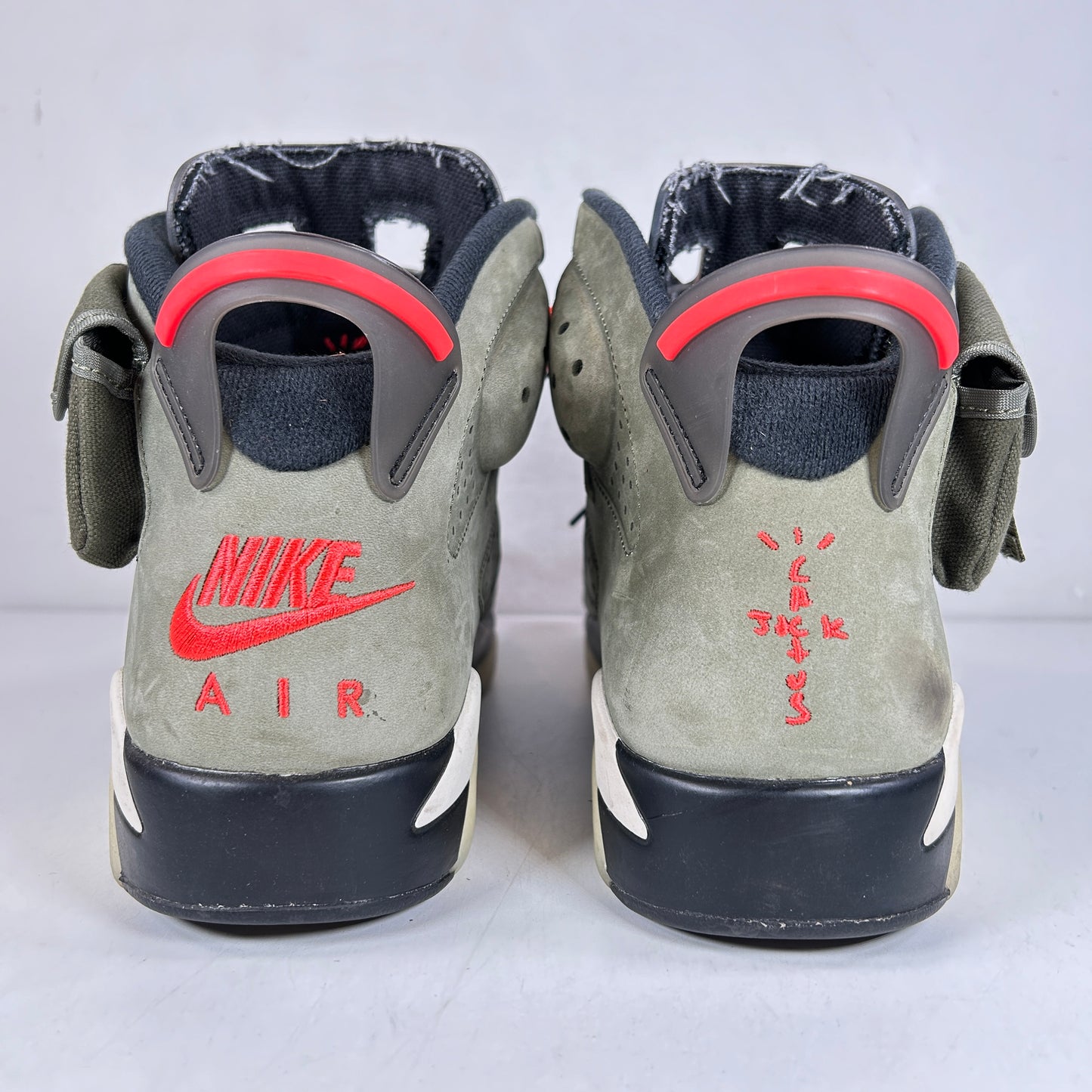 CN1084 200 Jordan 6 Retro Travis Scott [USED] - 10.5 M (Used)