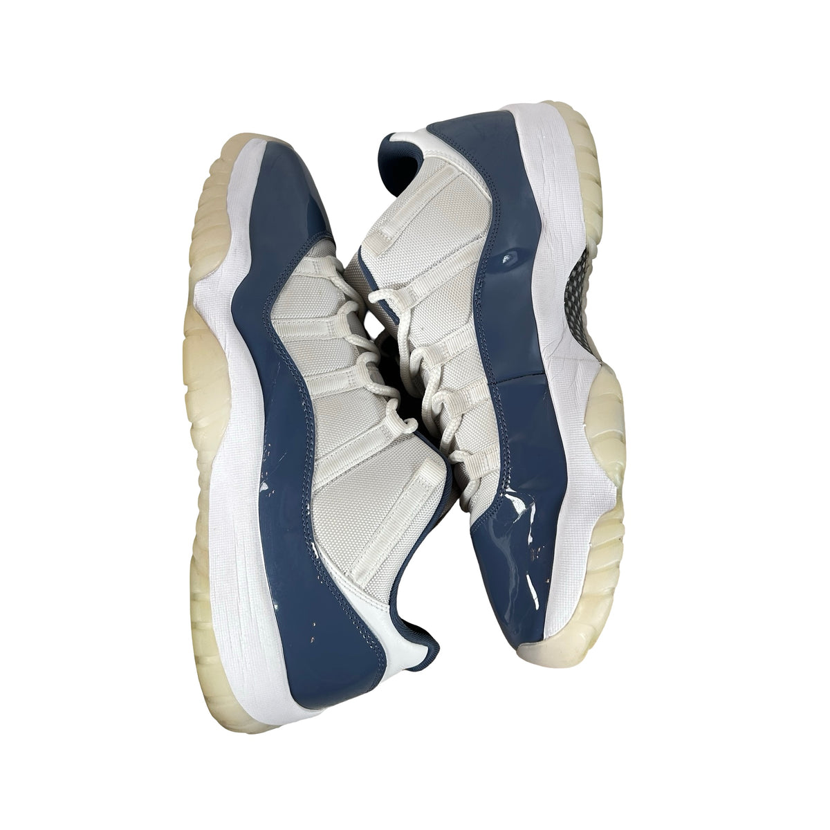 FV5104 104 Jordan 11 Retro Low Diffused Blue (2024) [USED] - 14 M (Used)