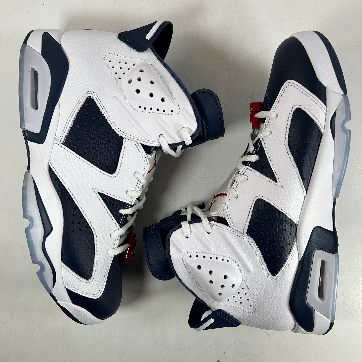 CT8529 164 Jordan 6 Retro Olympic (2024) - 10.5 M (Used)