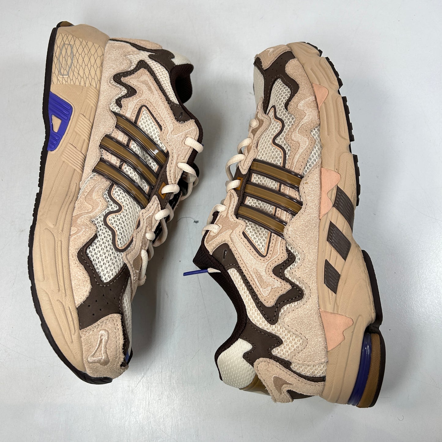 ID0780 adidas Response CL Bad Bunny Paso Fino [USED] - 10 M (Used)