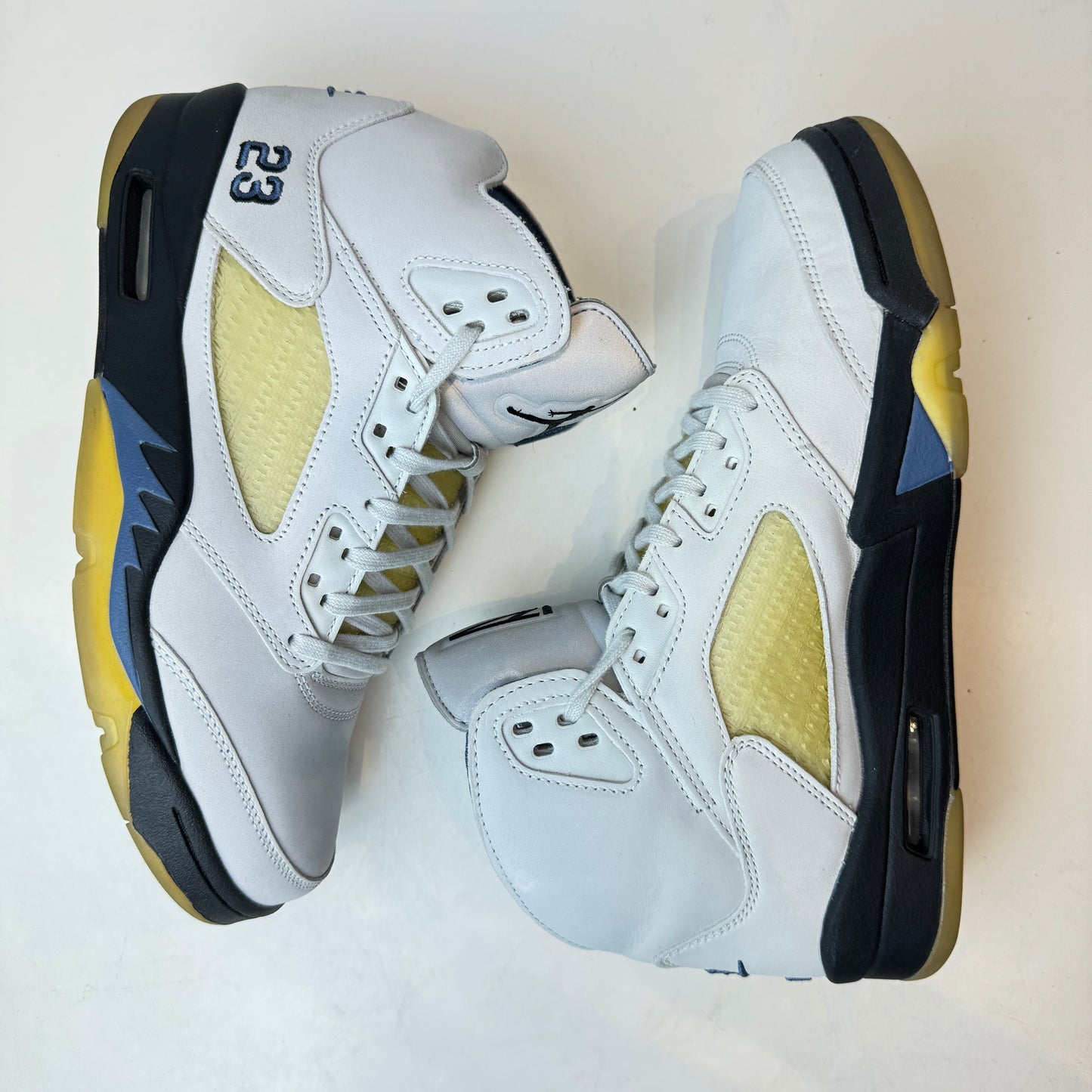 FZ5758 004 Jordan 5 Retro A Ma Maniere Dawn (Mujeres)