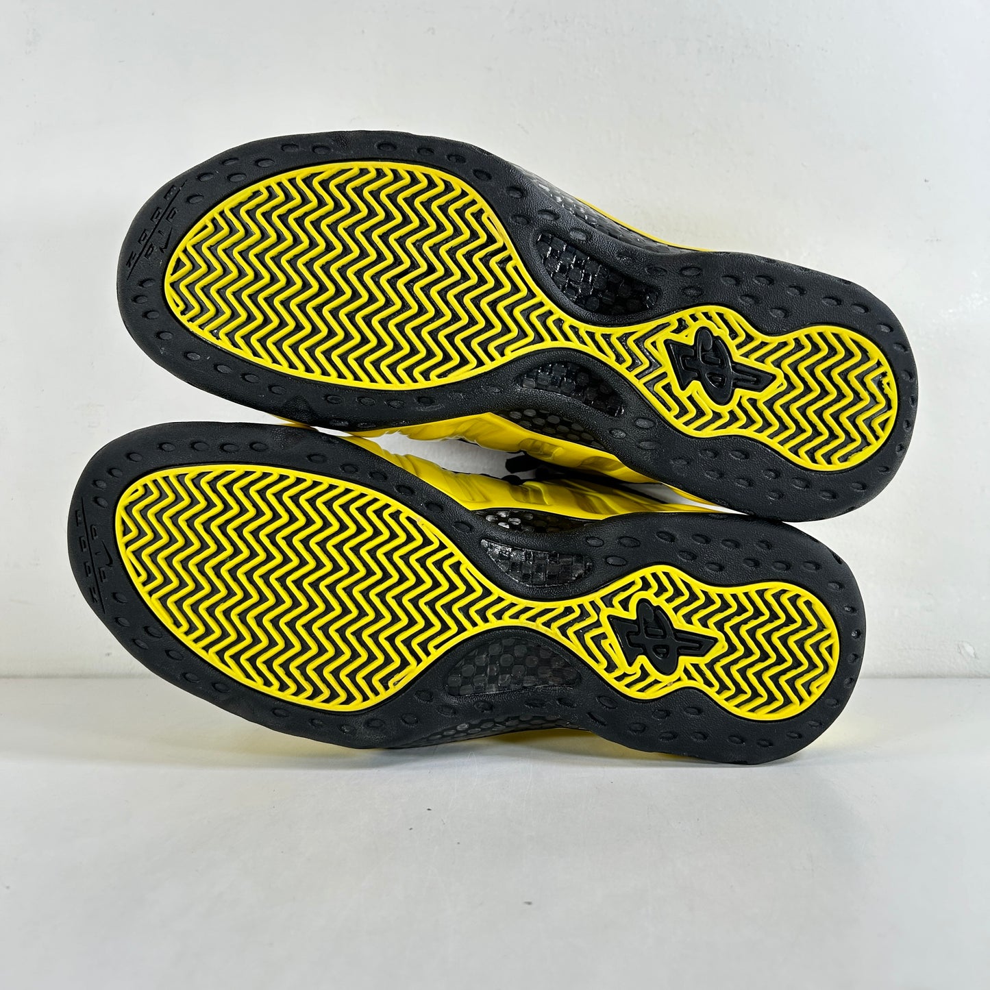 314996 701 Nike Air Foamposite One Wu-Tang Optic Yellow [USED] - 11 M (VNDS) (Replace Box)