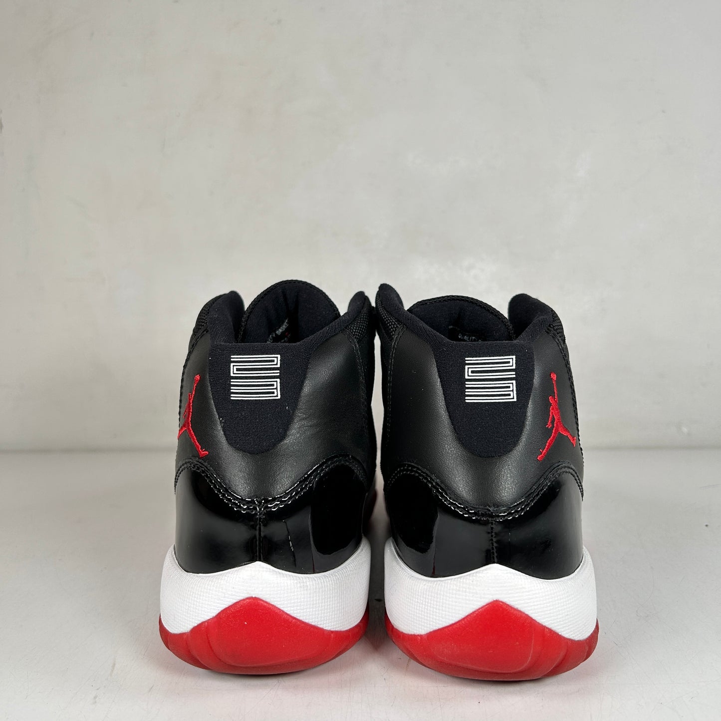378038 010 Jordan 11 Retro Playoffs (2012) (GS) [USED] - 5.5 Y (VNDS)