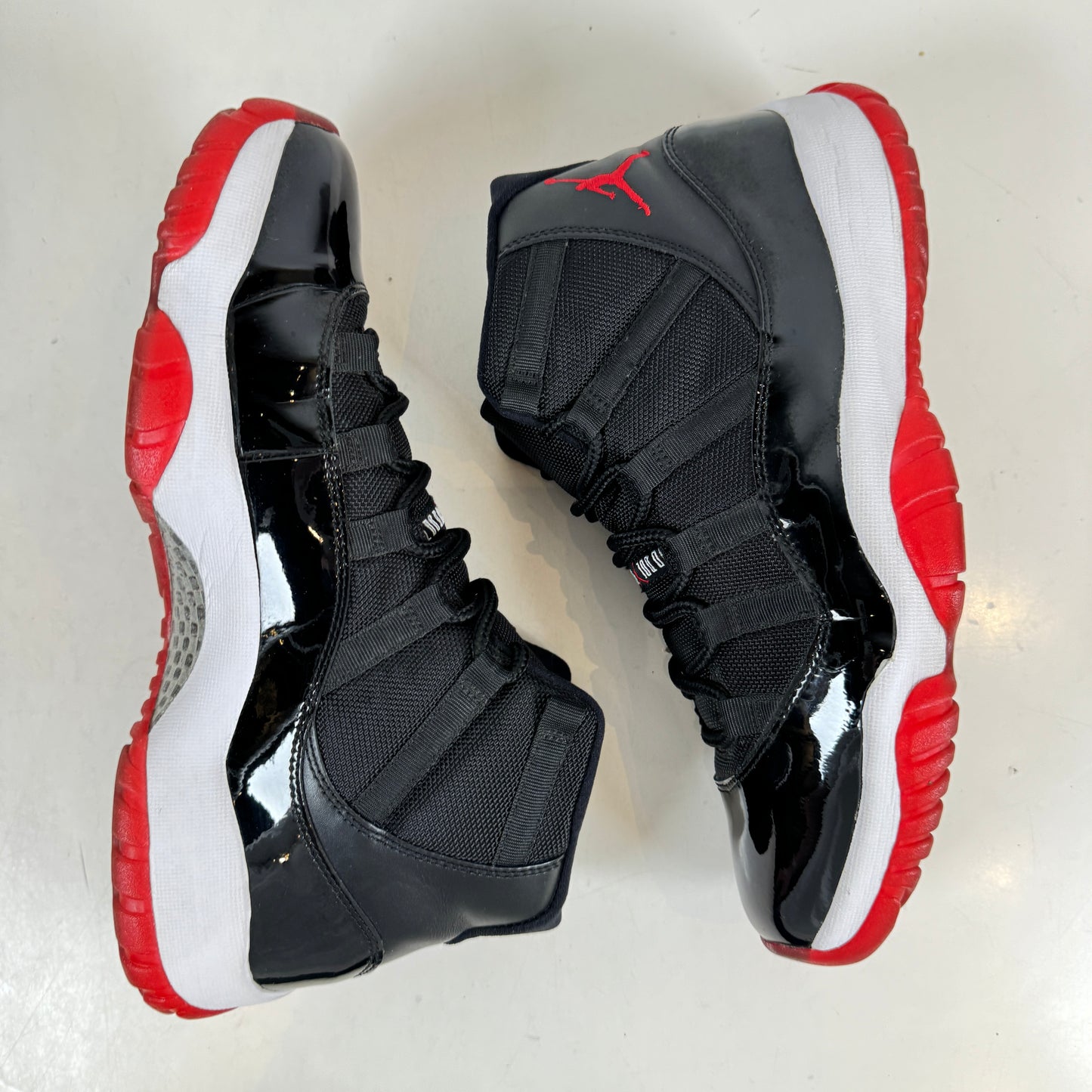 378037 010  Jordan 11 Retro Playoffs (2012) [USED] - 10.5 M (Used)