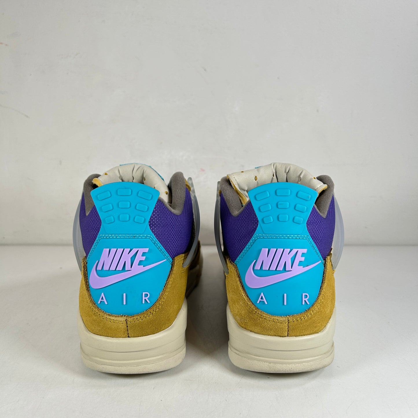 DJ5718 300 Jordan 4 Union Desert Moss [USED] - 10.5 M (Used)