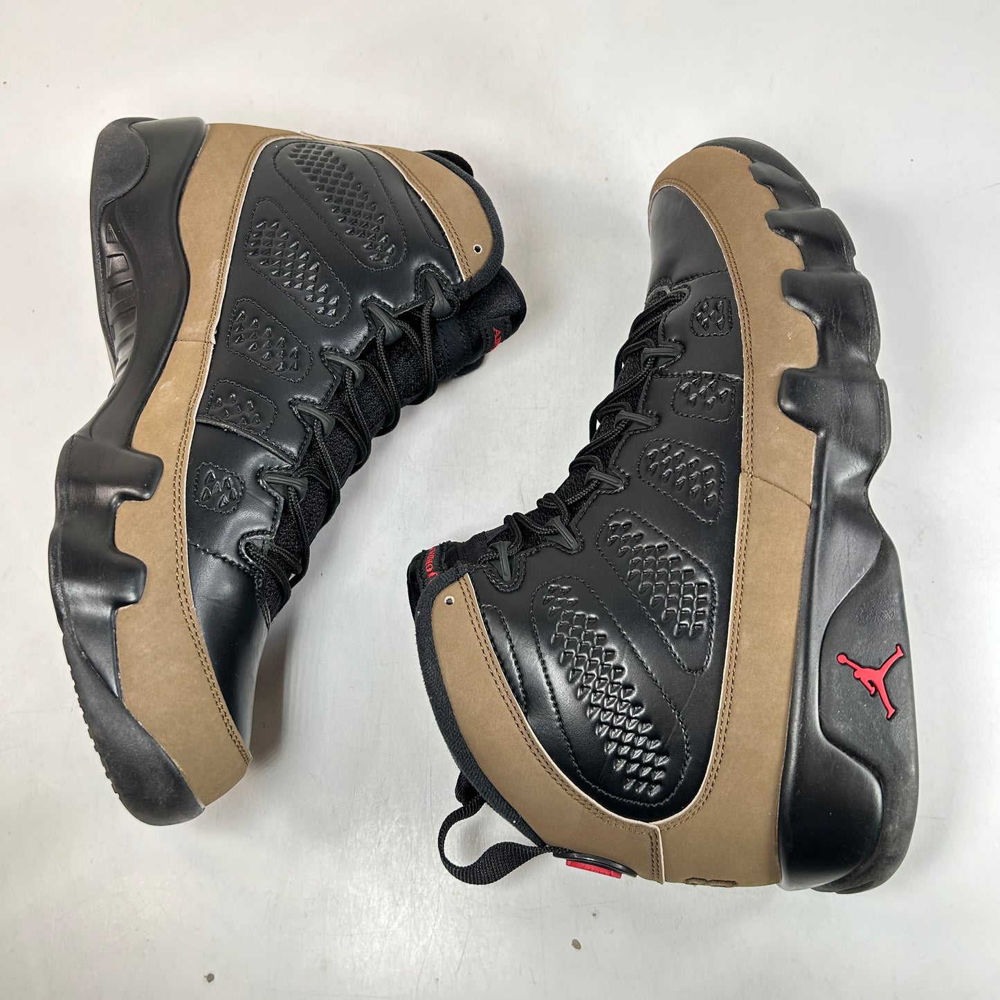 302370 020 Jordan 9 Retro Olive (2012) [USED] - 10 M (Used) (Replace Box)