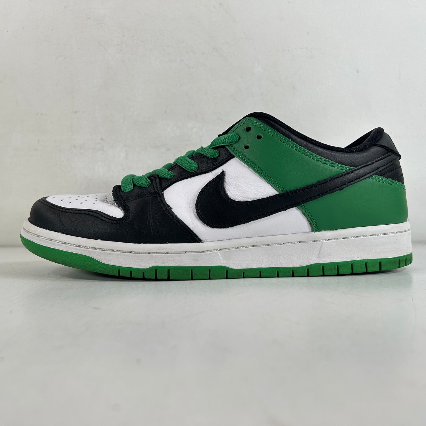 BQ6817 302 Nike SB Dunk Low Classic Green [USED] - 9 M (Used)