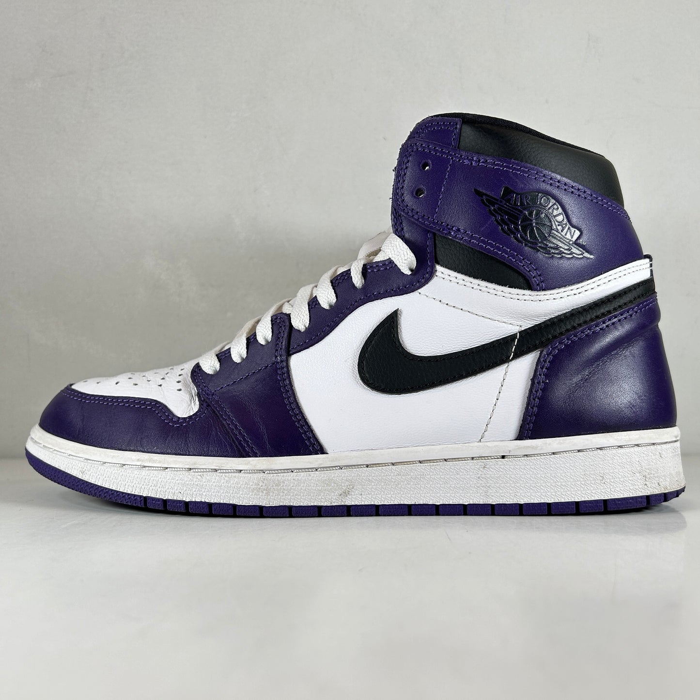 555088 500 Jordan 1 Court Purple [USED] - 10 M (Used)