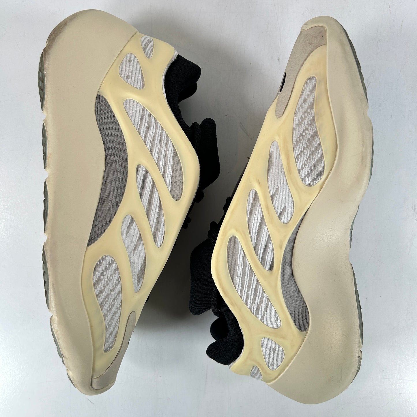 FW4980 adidas Yeezy 700 V3 Azael [USED] - 9 M (Used) (Replace Box)