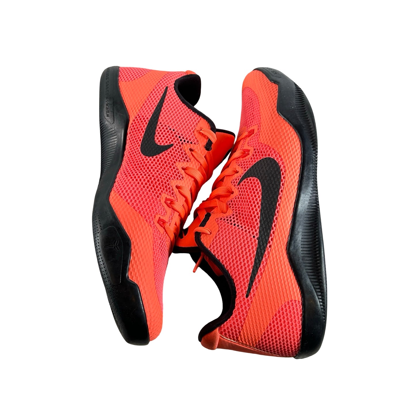 836183 806 Nike Kobe 11 EM Low Barcelona [USED] - 9.5 M (Used)