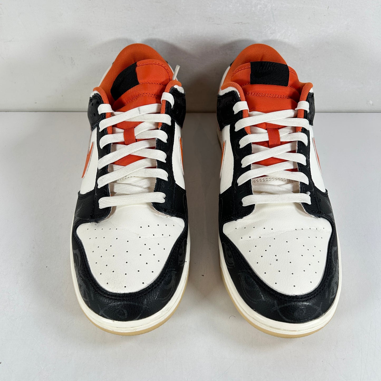 DD3357 100 Nike Dunk Low PRM Halloween (2021) [USED] - 11 M (Used)