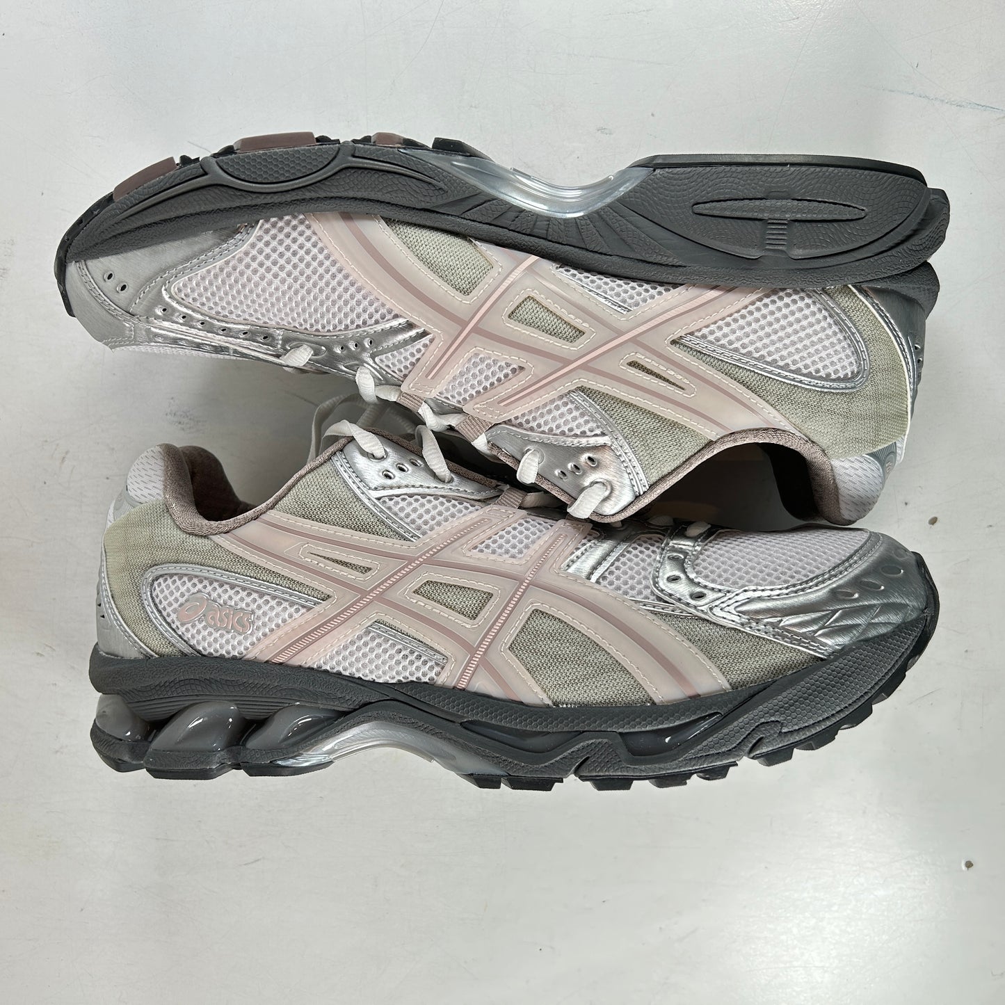 1203A723 100 ASICS Gel-Nimbus 10.1 Kith White Morganite [USED] - 11.5 M (VNDS)