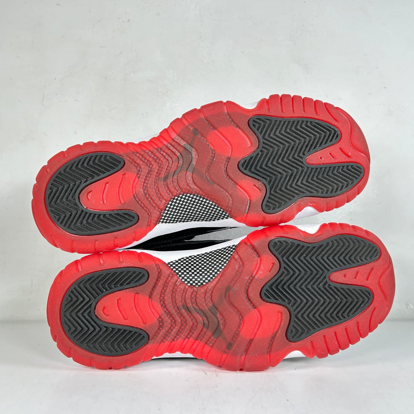 378038 010 Jordan 11 Retro Playoffs (2012) (GS) [USED] - 5.5 Y (VNDS)