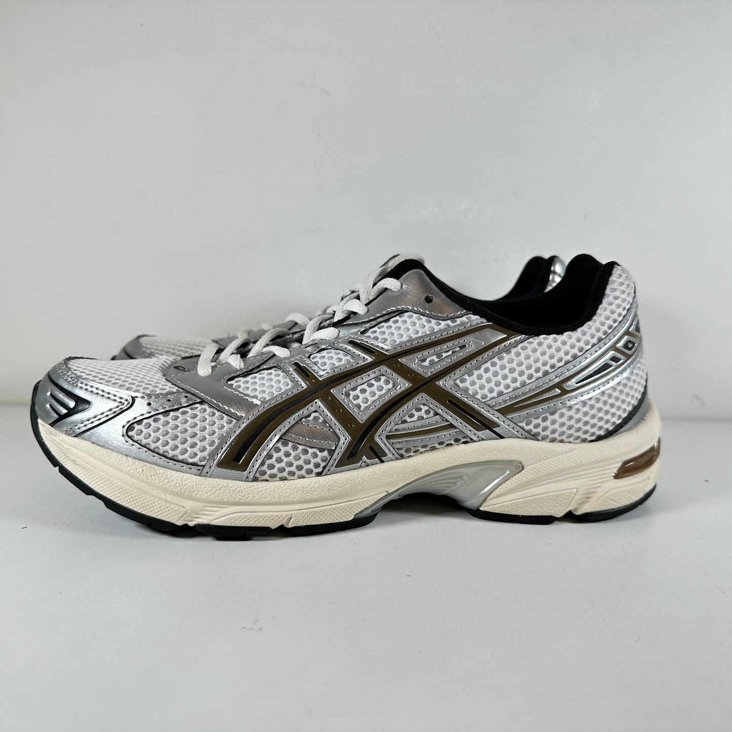 1201A256 113 ASICS Gel-1130 White Clay Canyon [USED] - 8 M (Used)