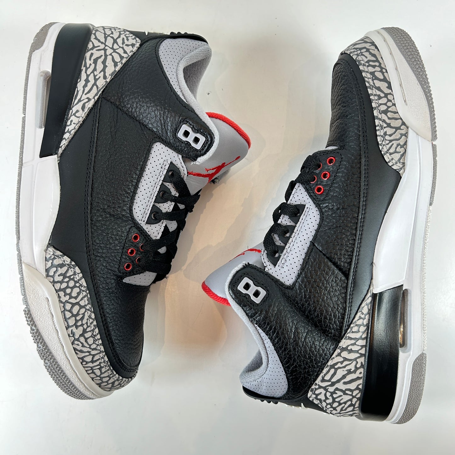 854262 001 Jordan 3 Black Cement 2018 [USED] - 8.5 M (Used3)