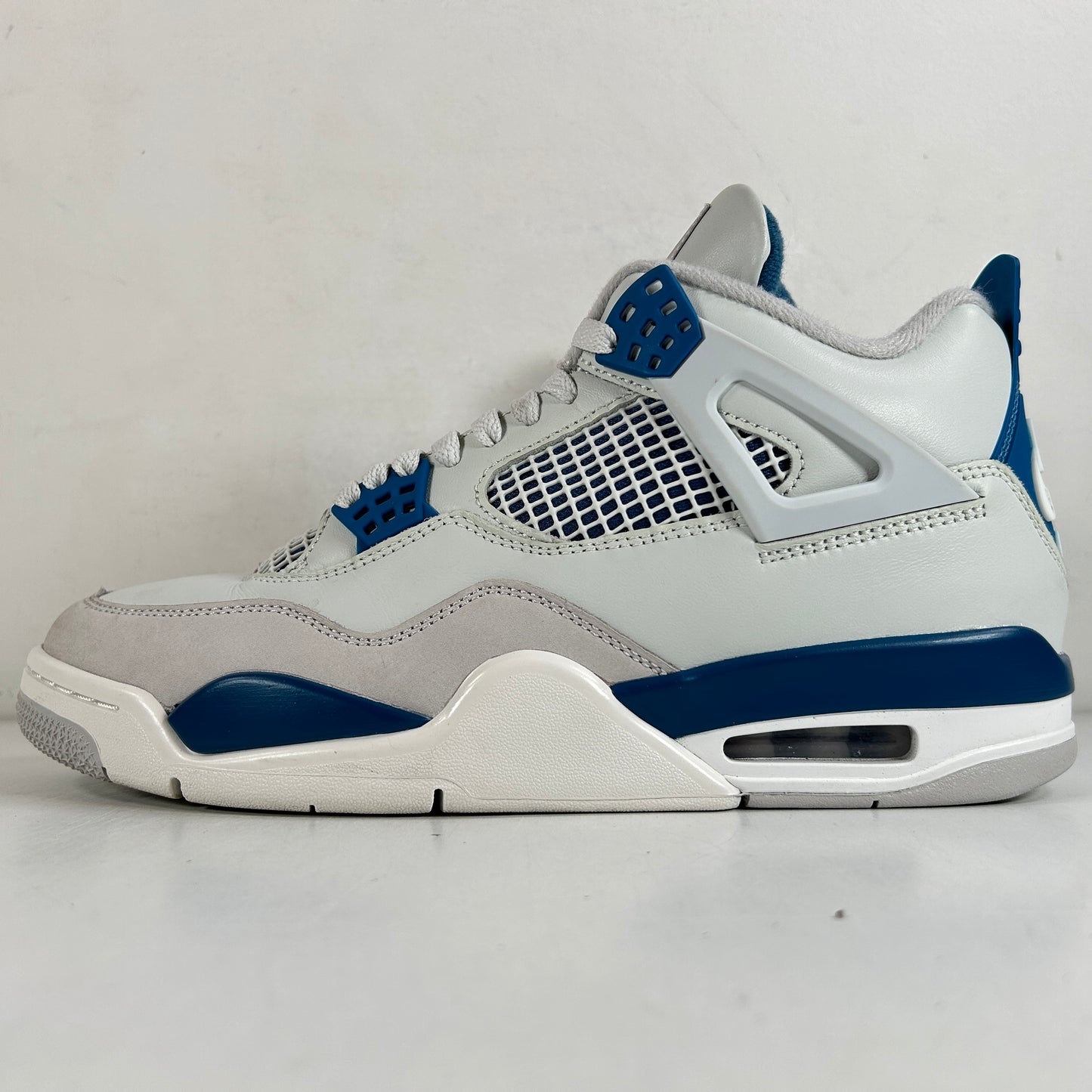 FV5029 141 Jordan 4 Retro Military Blue (2024) [USED] - 9 M (Used3)