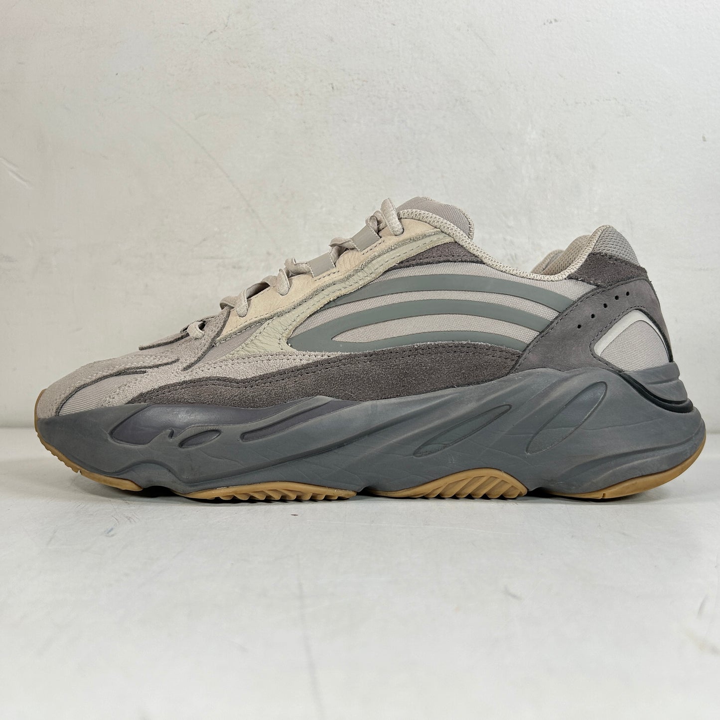 FU7914 adidas Yeezy Boost 700 V2 Tephra [USED] - 10 M (Used) (No Box)