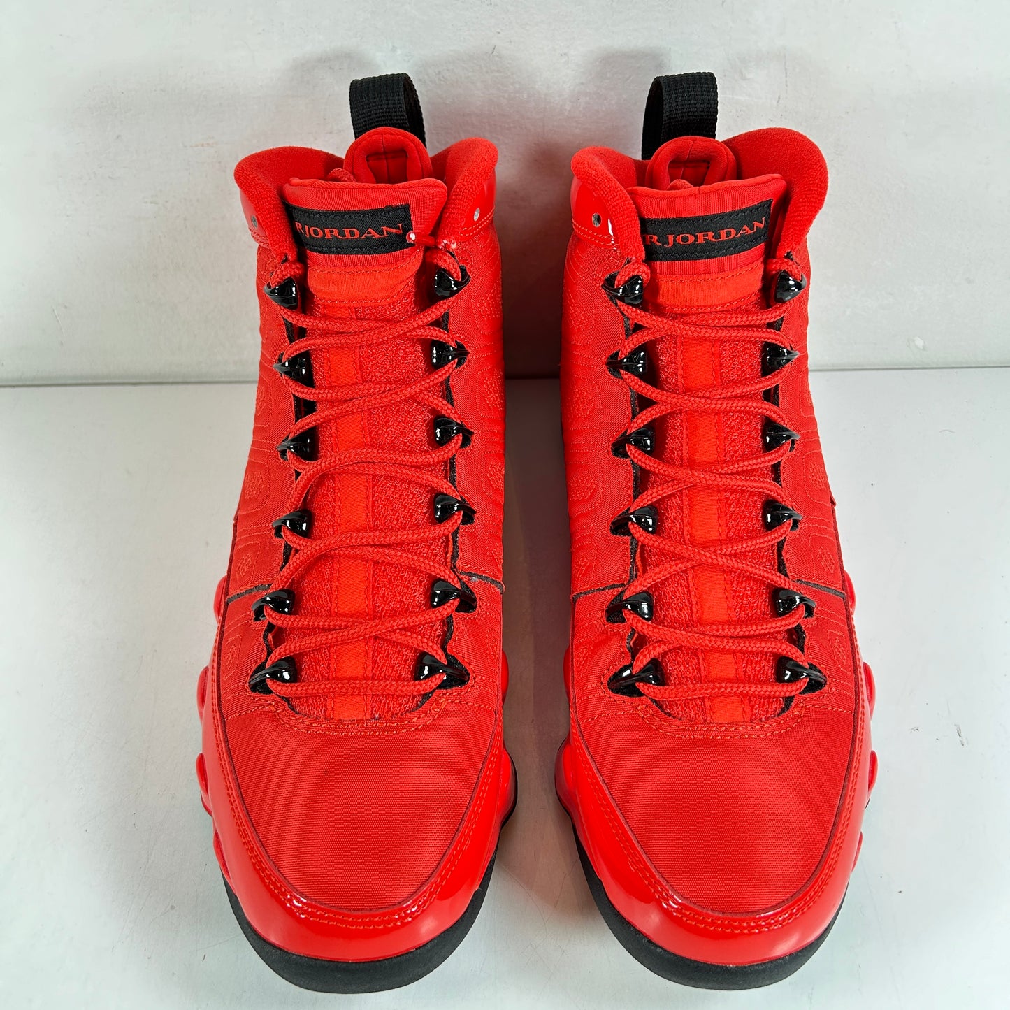 CT8019 600 Jordan 9 Chile Red [USED] - 8.5 M (Used)