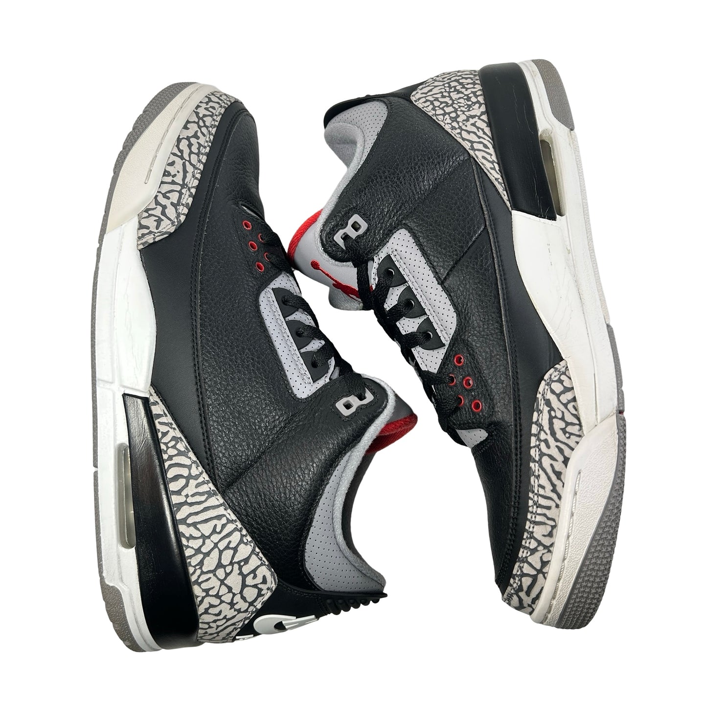 854262 001 Jordan 3 Black Cement 2018 [USED] - 13 M (Used)