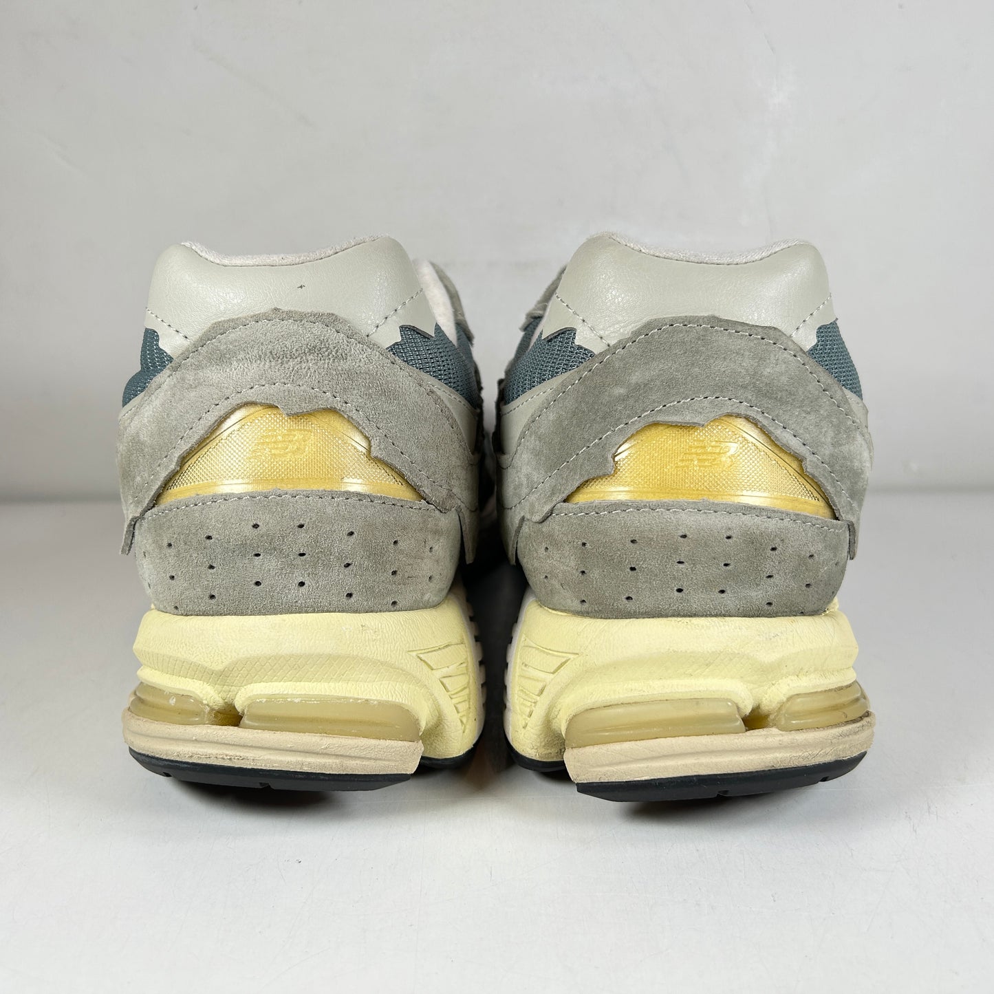 M2002RDD New Balance 2002R Protection Pack Mirage Grey [USED] - 14 M (Used)