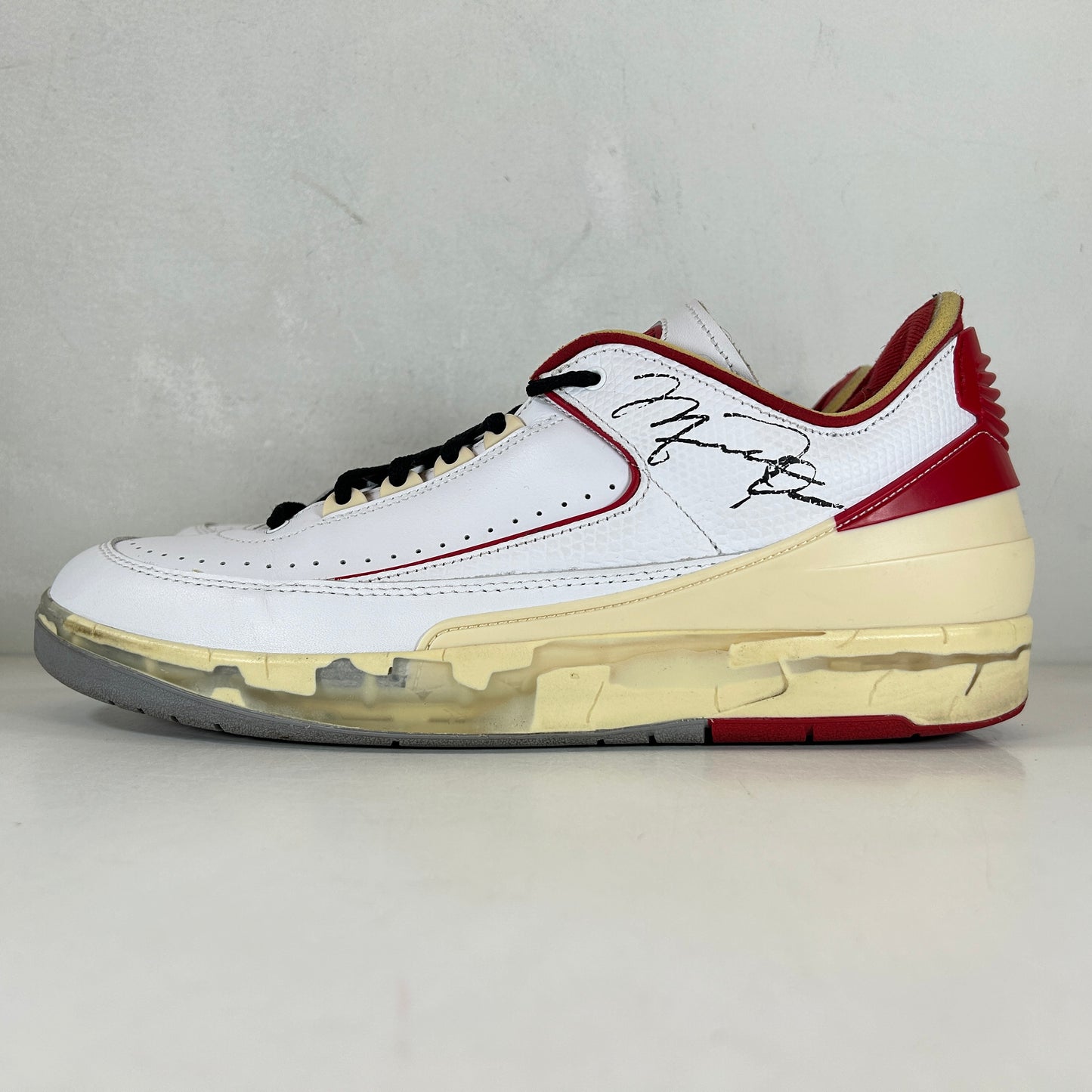 DJ4375 106 Jordan 2 Retro Low SP Off-White White Red [USED] - 12 M (Used)