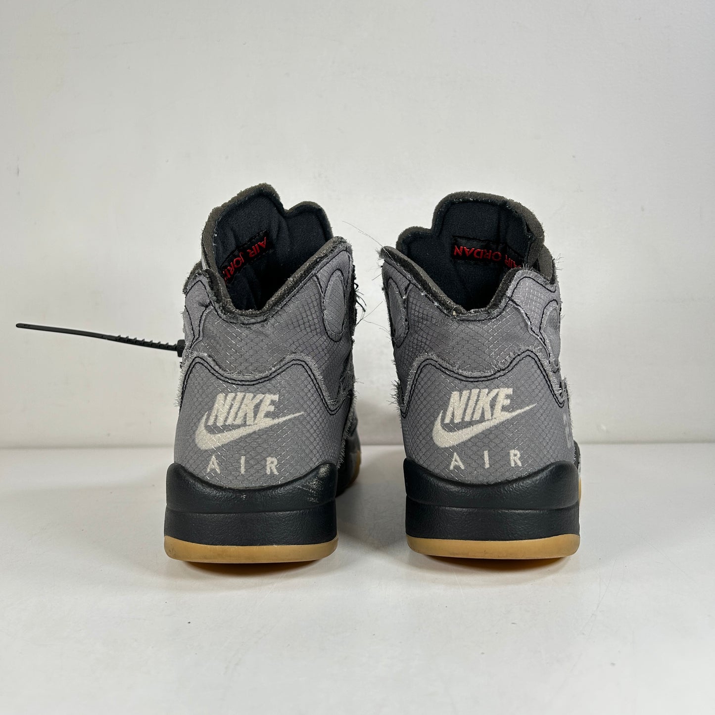 CT8480 001 Jordan 5 Off-White Black [USED] - 9 M (Used2)