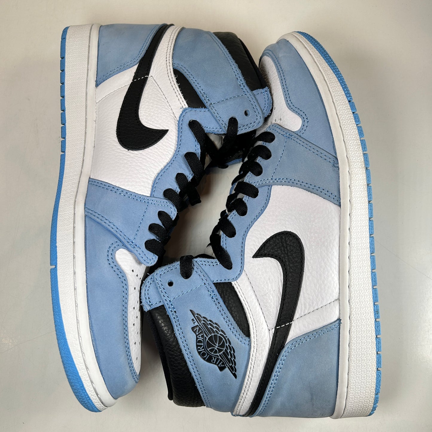 555088 134 Jordan 1 University Blue [USED] - 10.5 M (Used)