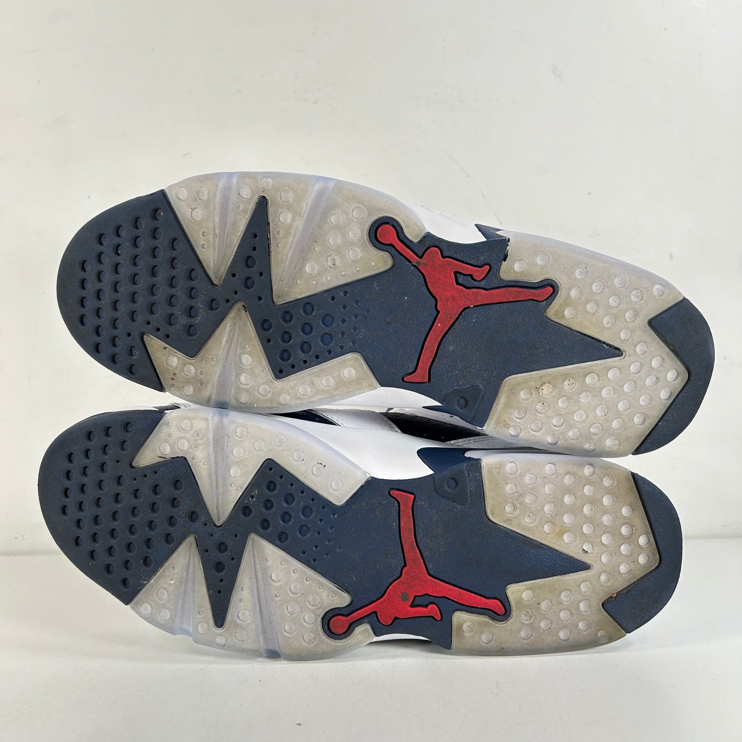 CT8529 164 Jordan 6 Retro Olympic (2024) - 11 M (Used)