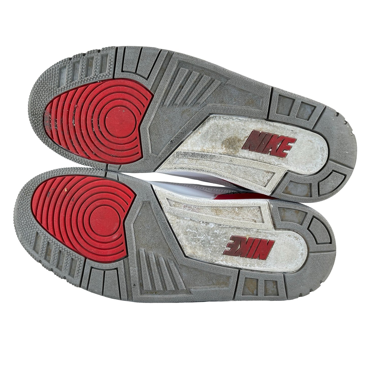 DN3707 160 Jordan 3 Retro Fire Red (2022) [USED] - 8.5 (Used)