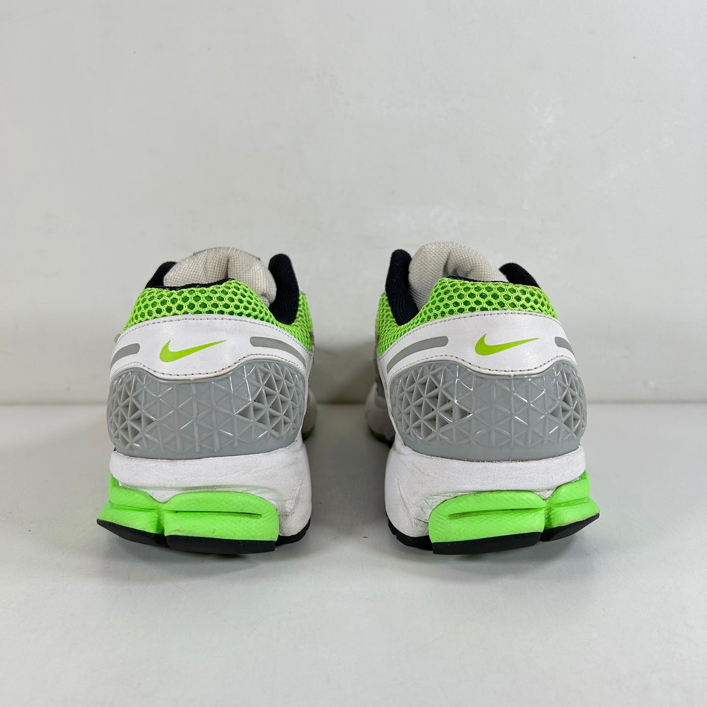 CI1694 300 Nike Zoom Vomero 5 Electric Green Black [USED] - 8 M (Used)