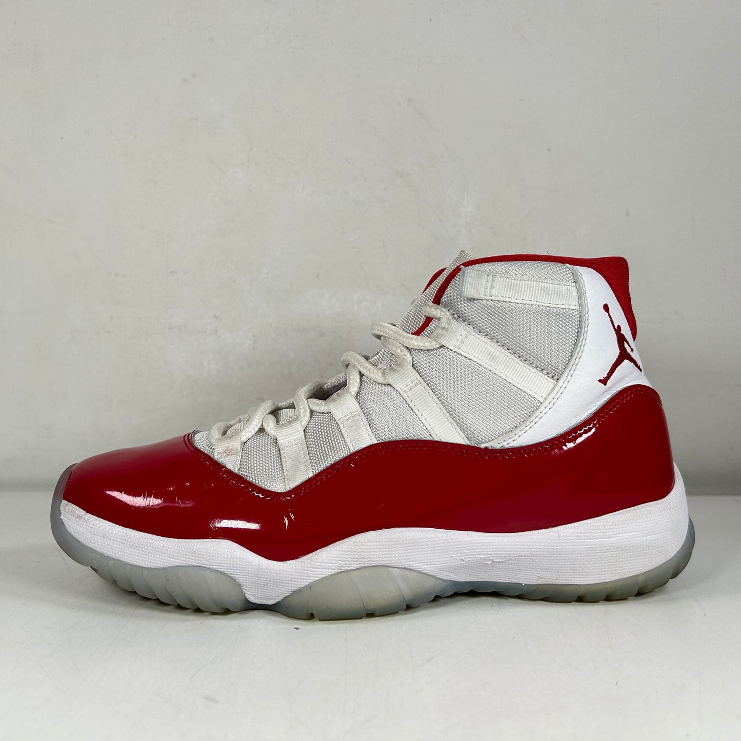 CT8012 116 Jordan 11 Retro Cherry (2022) [USED] - 9 M (Used)