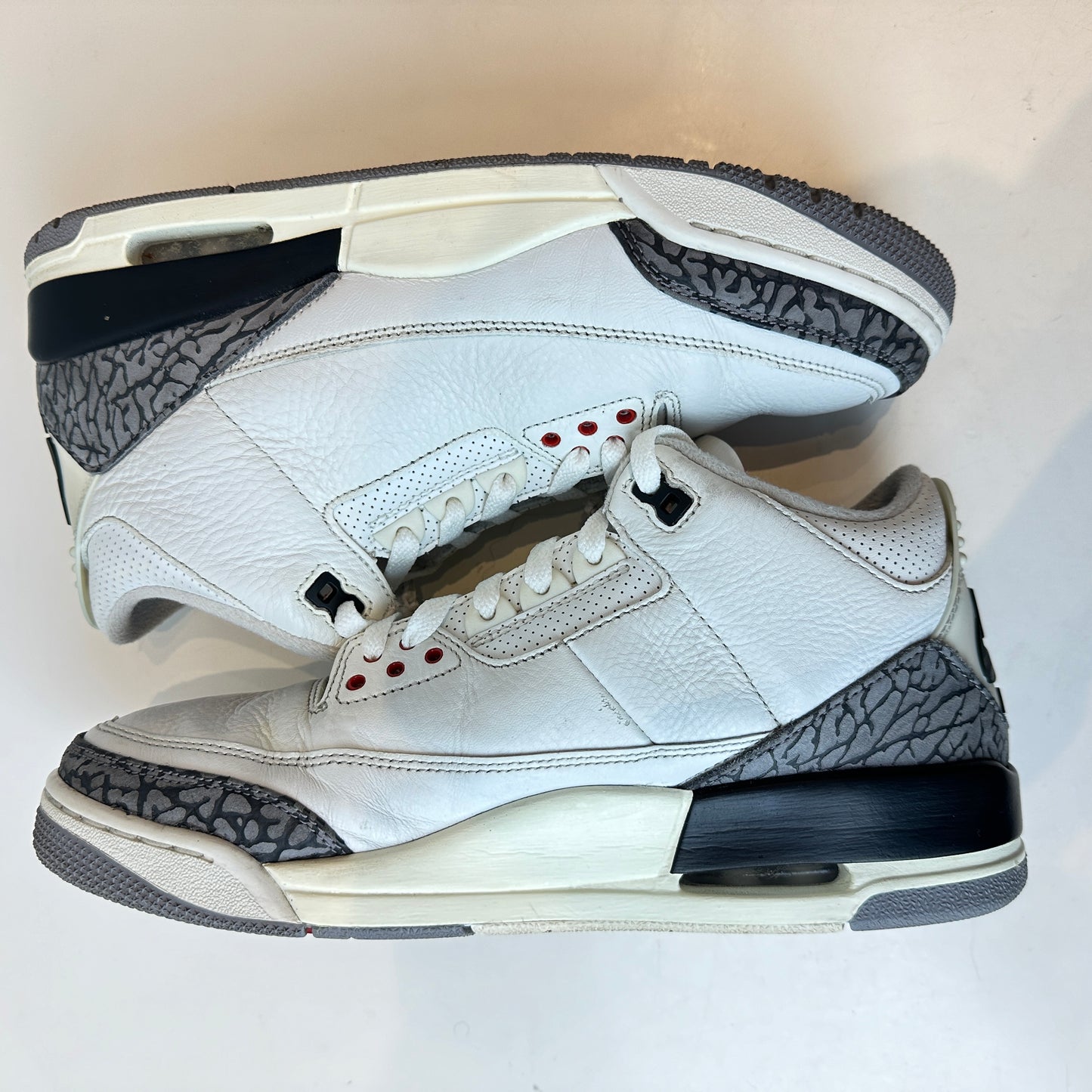 DN3707 100 Jordan 3 Retro White Cement Reimagined [USED] - 9.5 M (Used2)