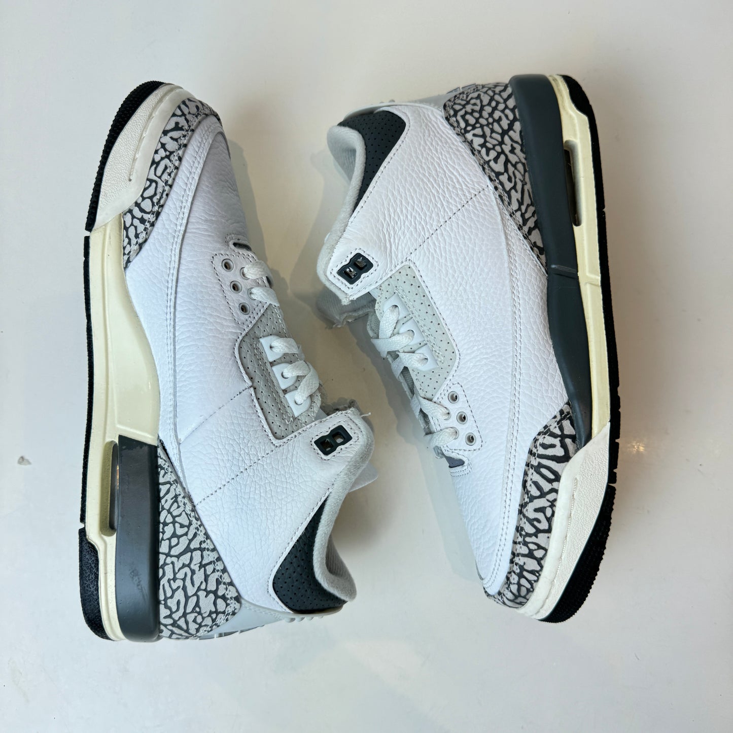 DX6665 100 Jordan 3 Retro Hide N' Sneak (GS) [USED] - 7 Y (Used)