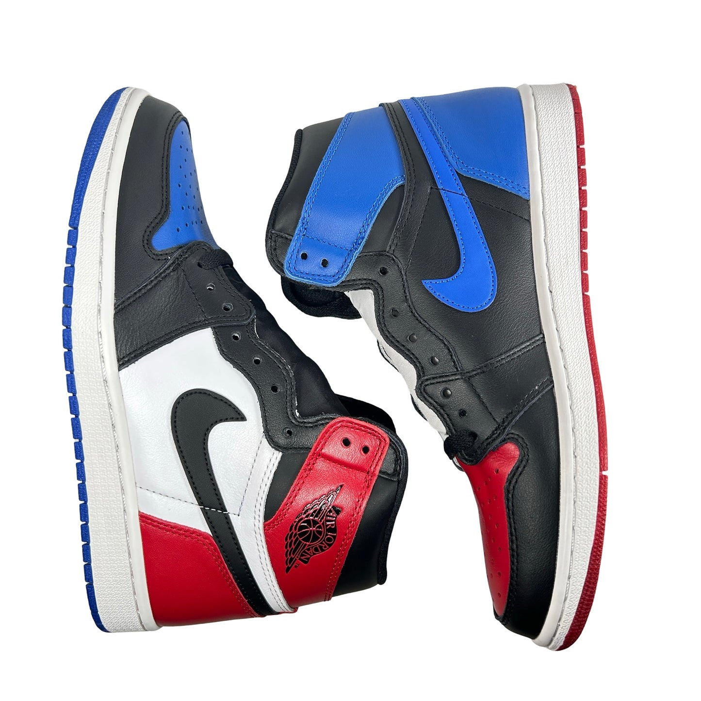 555088 026 Jordan 1 Retro Top 3 [CONDITIONAL] - 9 M (Red die factory defect)