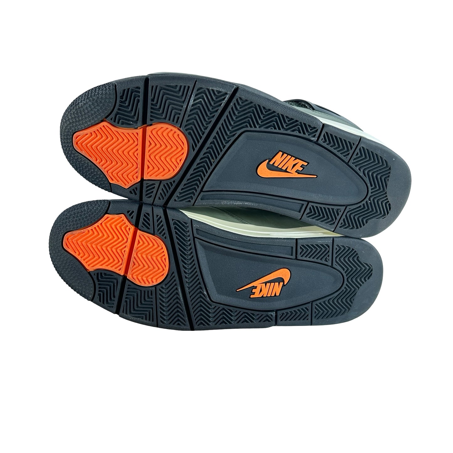 IB1519 200 Jordan 4 Retro OG SP Undefeated (2025) [USED] - 11 M (Used6)