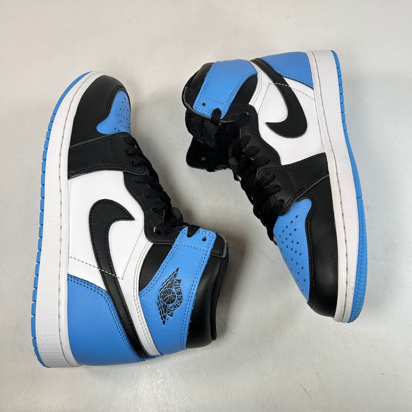 DZ5485 400 Jordan 1 Retro High OG UNC Toe [USED] - 8.5 M (Used2)