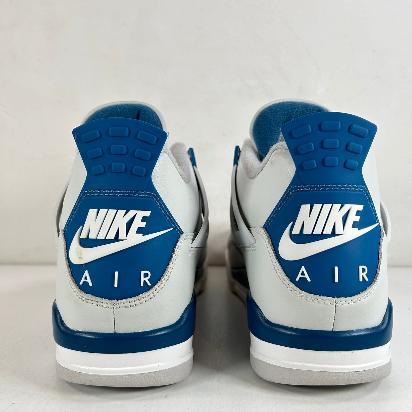 FV5029 141 Jordan 4 Retro Military Blue (2024) [USED] - 9 M (Used3)
