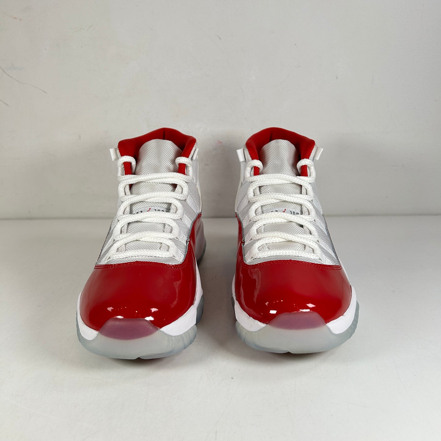 CT8012 116 Jordan 11 Retro Cherry (2022) [USED] - 8.5 M (VNDS)