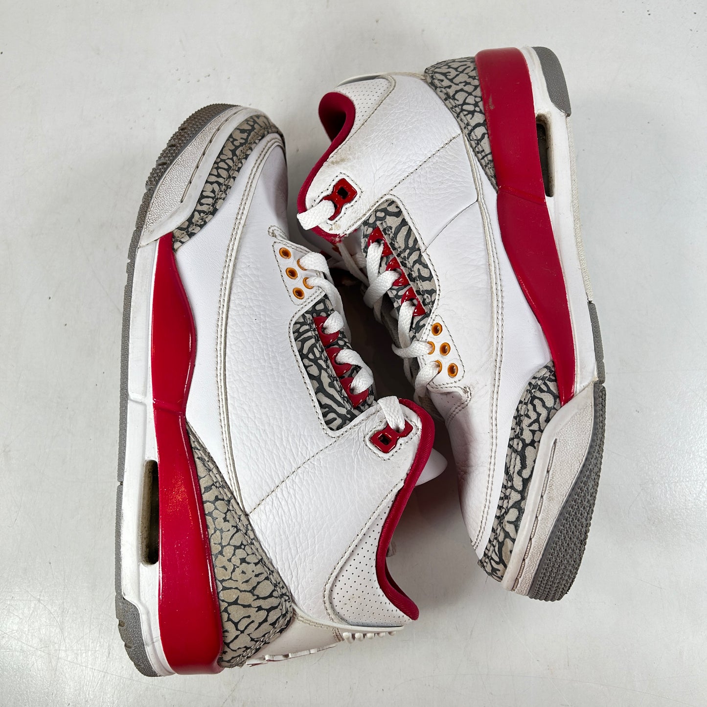 CT8532 126 Jordan 3 Retro Cardinal Red [USED] - 7.5 M (Used)