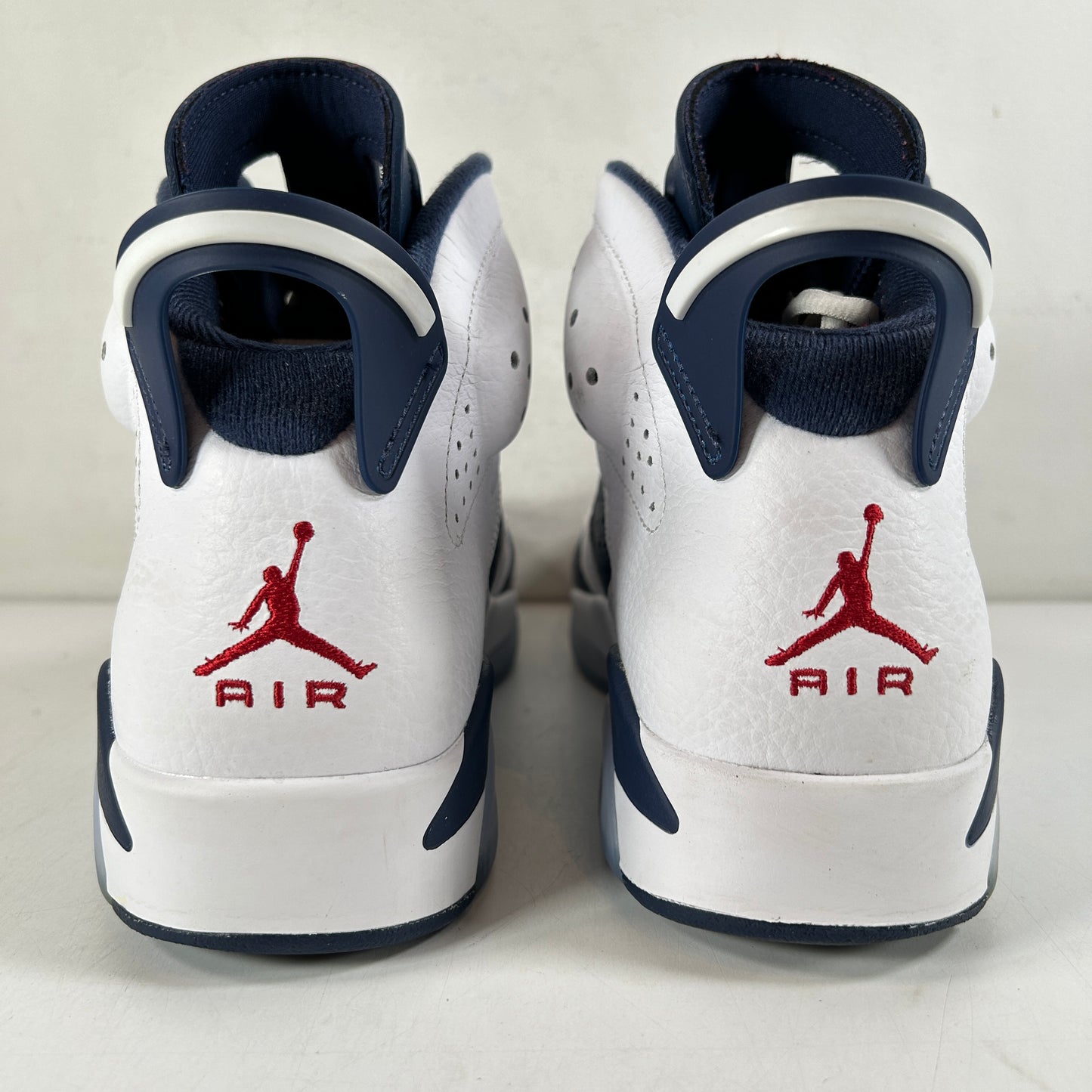 CT8529 164 Jordan 6 Retro Olympic (2024) - 9 M (Used)