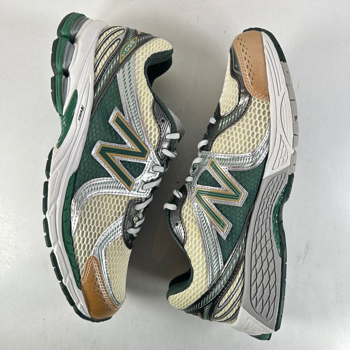 ML860AL2 New Balance 860v2 Aime Leon Dore Green [USED] - 10.5 M (Used)