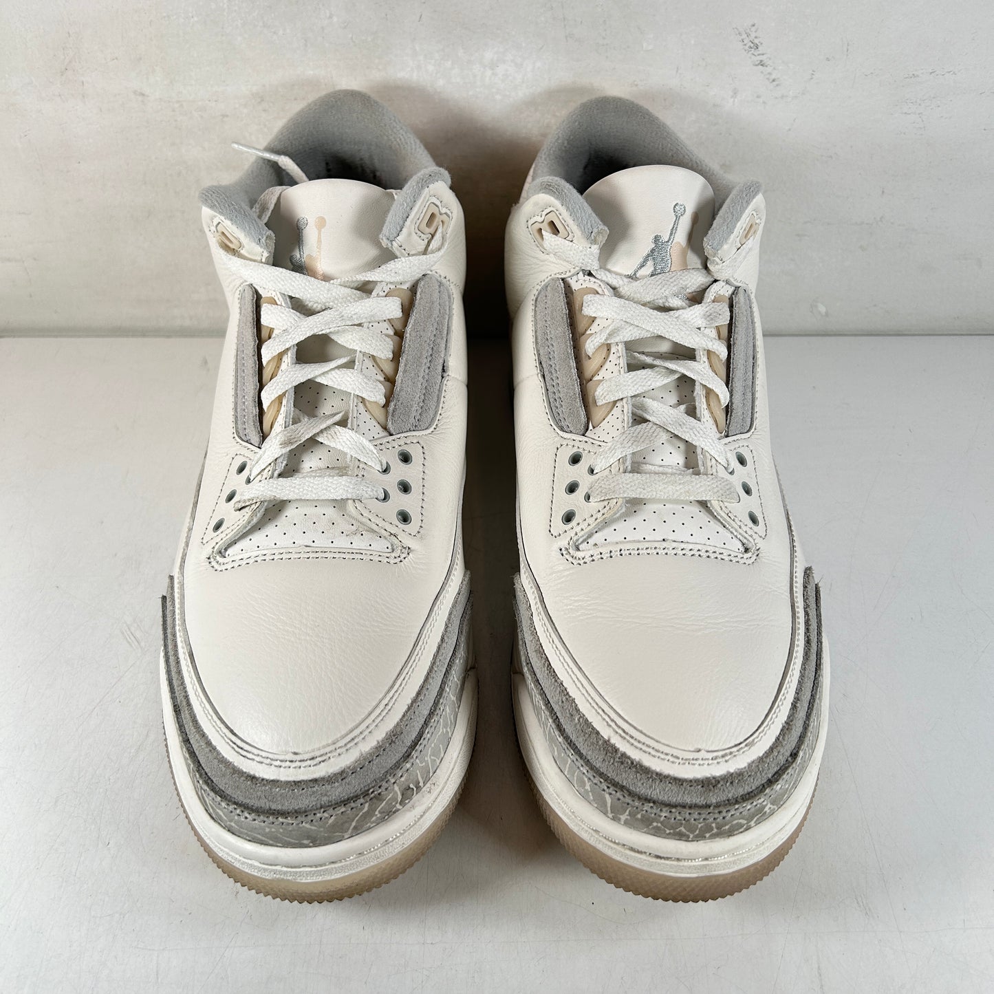 FJ9479 100 Jordan 3 Retro Craft Ivory [USED] - 11 M (Used)