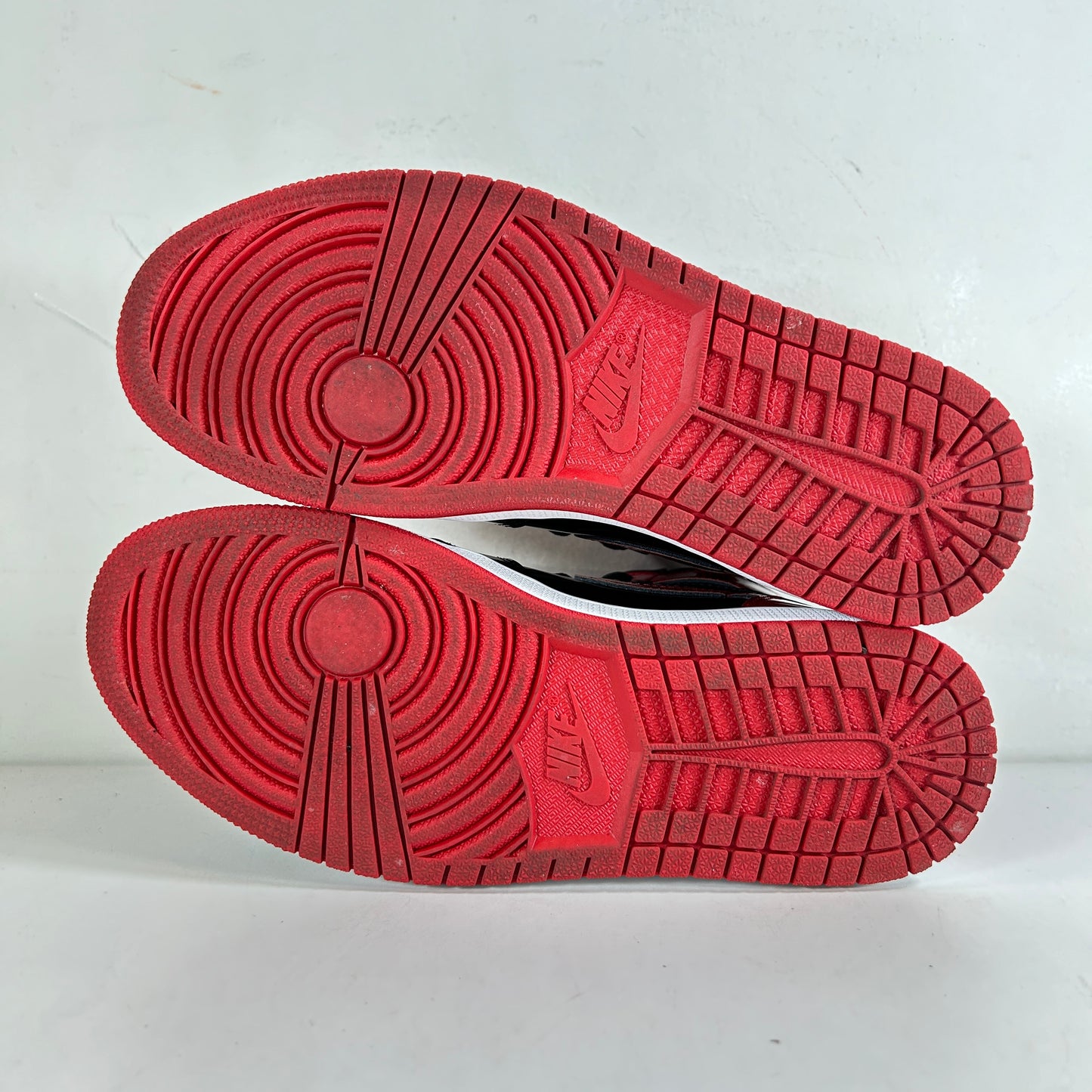 555088 063 Jordan 1 Retro High OG Patent Bred [USED] - 8.5 M (Used2)