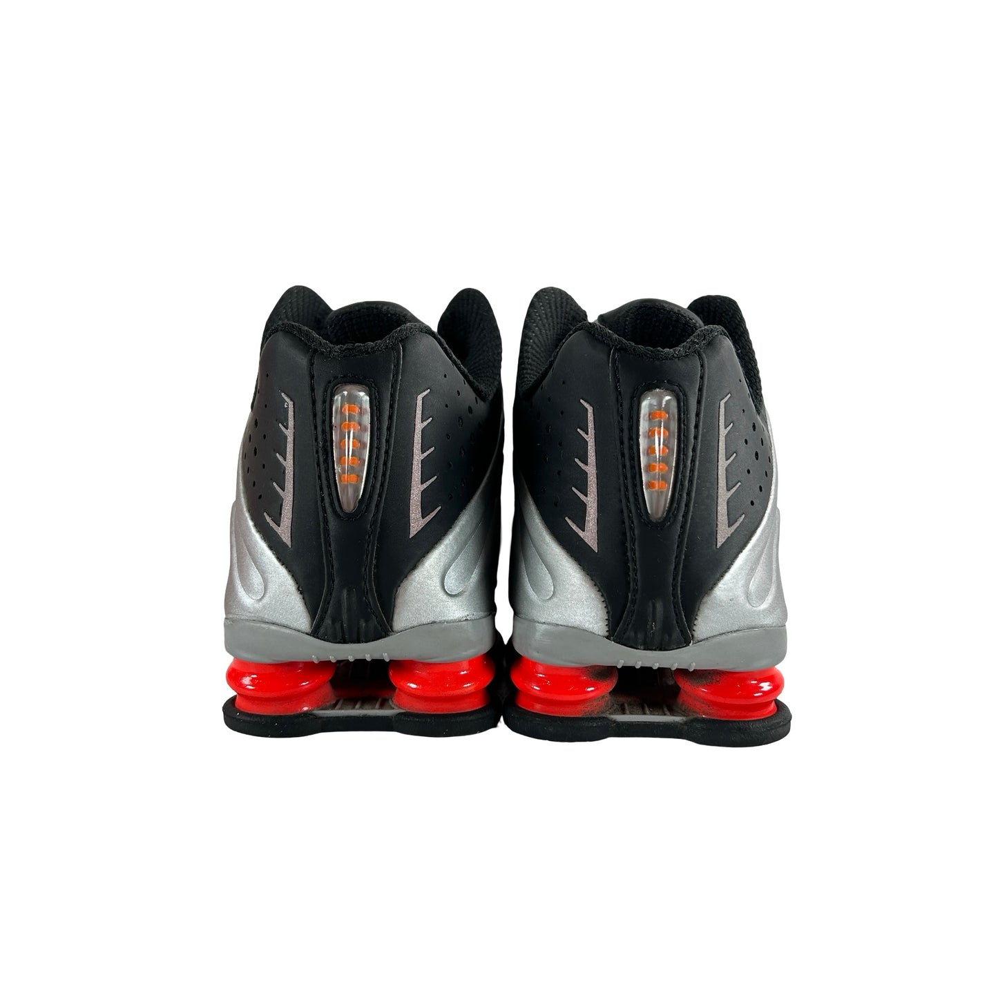 BV1111 008 Nike Shox R4 Black Metallic Silver (2018/2024) [USED] - 8.5 M (Used)