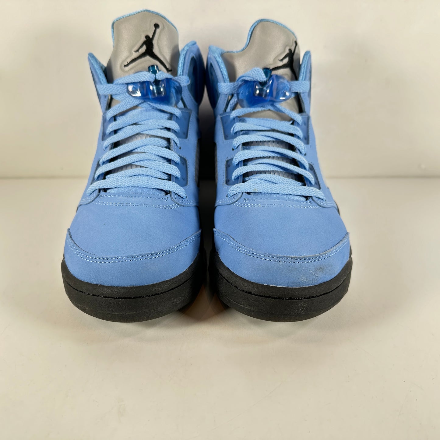 DV1310 401 Jordan 5 Retro UNC University Blue [USED] - 9 M (Used)